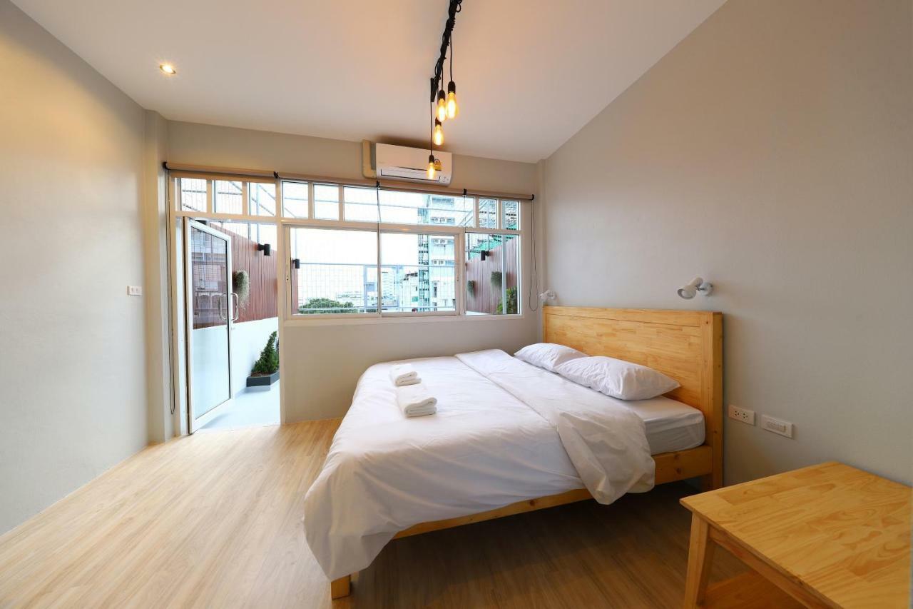 Ekanake Hostel Банкок Екстериор снимка