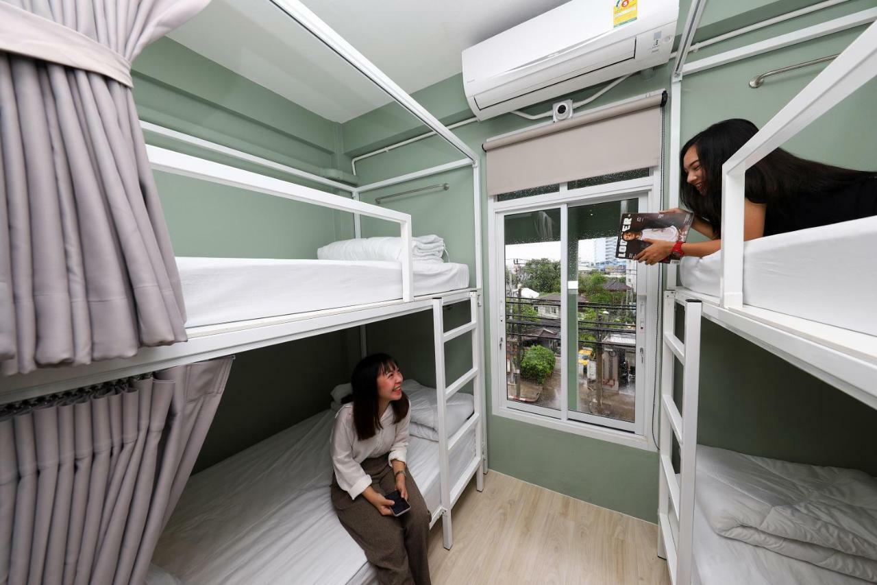 Ekanake Hostel Банкок Екстериор снимка
