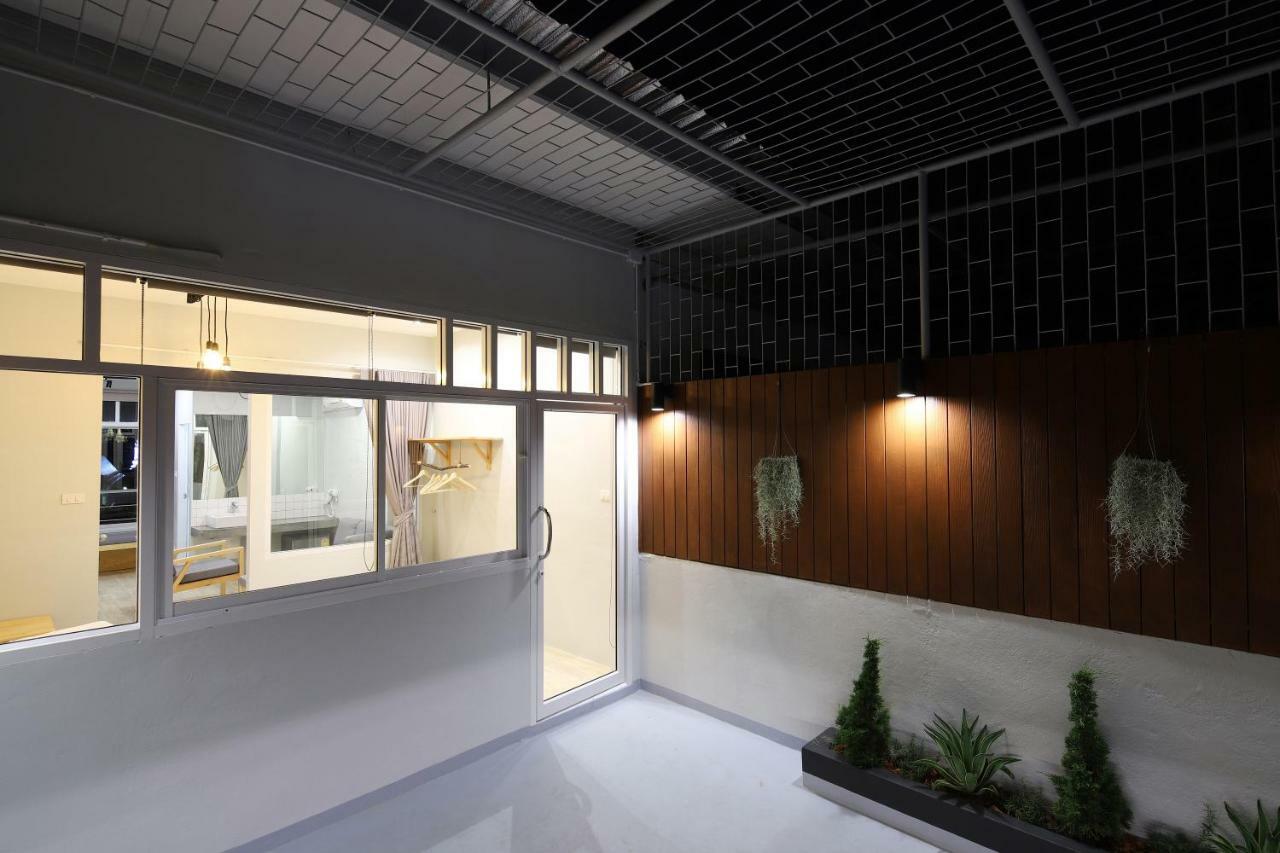 Ekanake Hostel Банкок Екстериор снимка