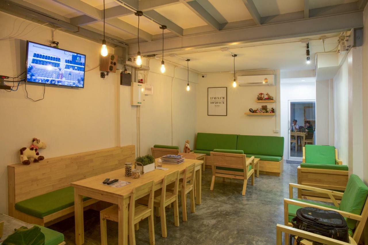 Ekanake Hostel Банкок Екстериор снимка